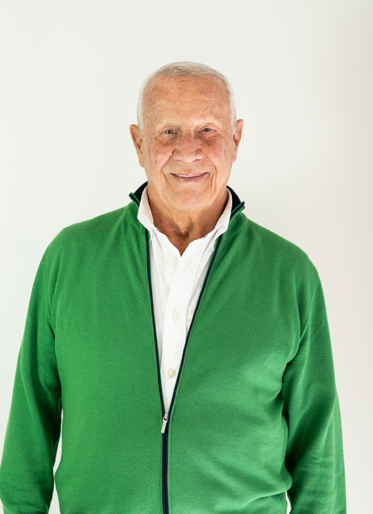 Dr. Gerardo Bossano