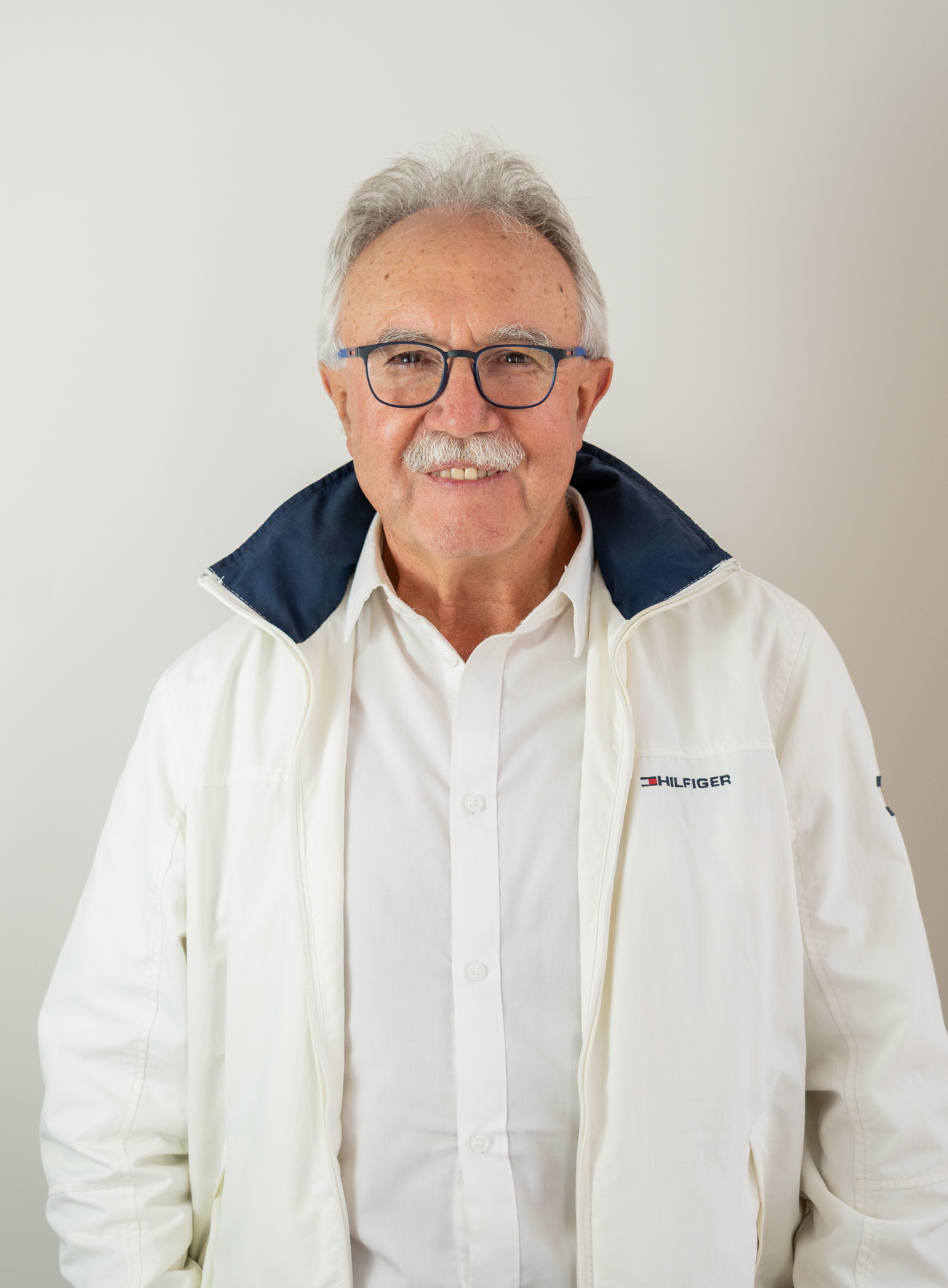 Dr. Héctor Araújo